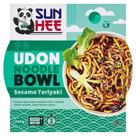 Sun Hee Danie z makaronem pszennym wstępnie ugotowanym i sosem teriyaki 240 g